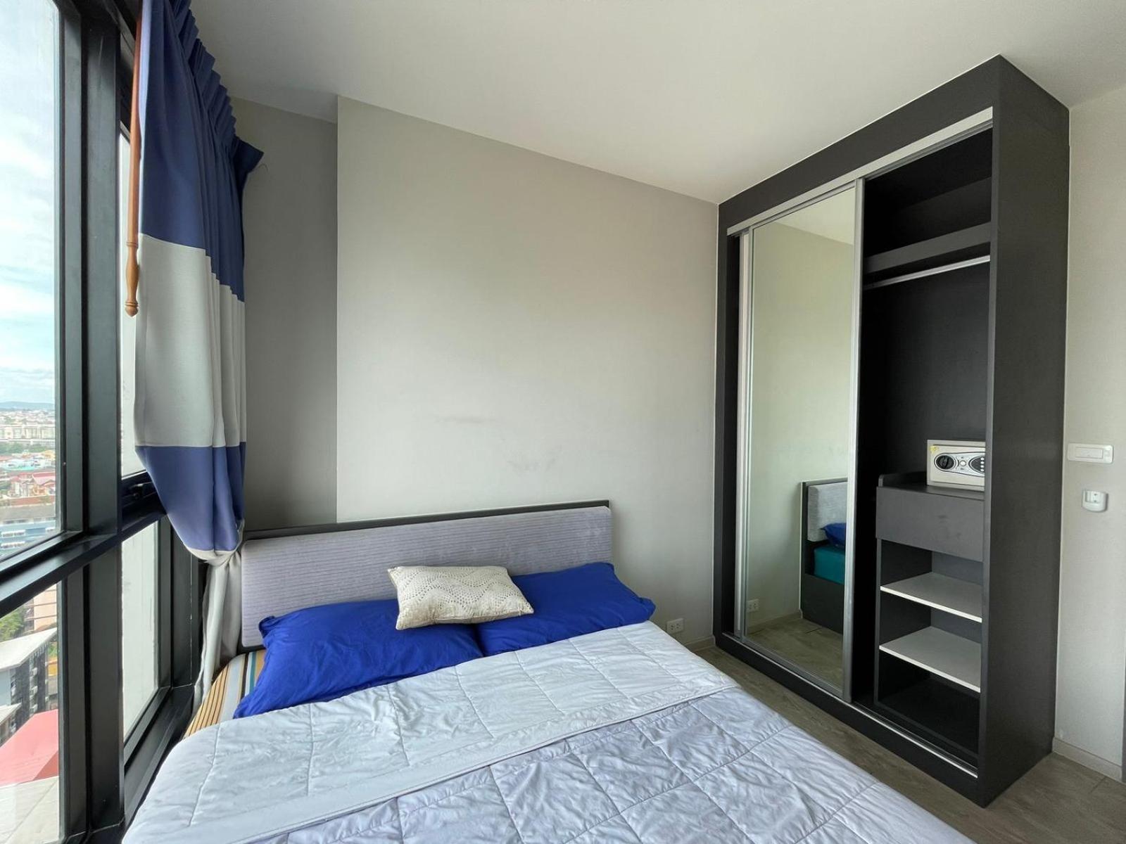 The Base Deluxe Lägenhet Pattaya Exteriör bild