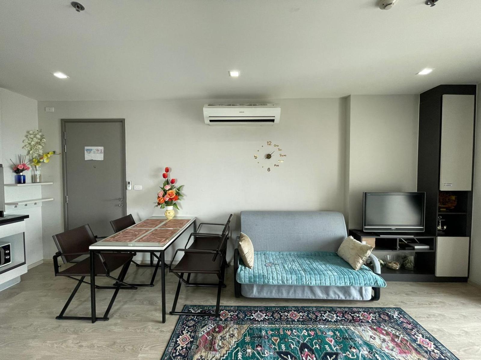 The Base Deluxe Lägenhet Pattaya Exteriör bild