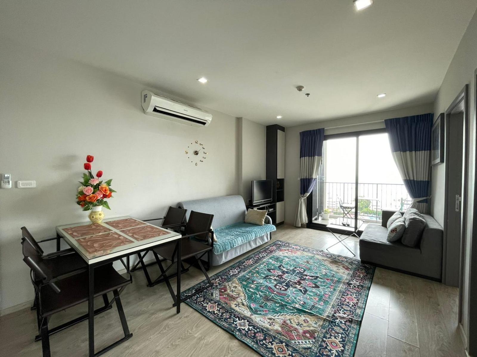 The Base Deluxe Lägenhet Pattaya Exteriör bild