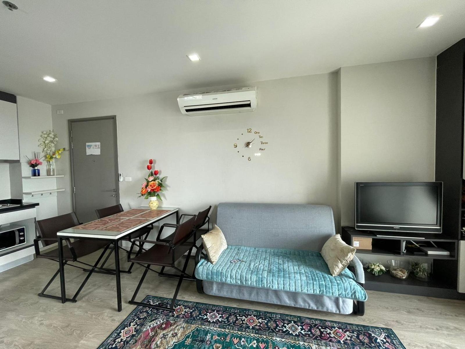 The Base Deluxe Lägenhet Pattaya Exteriör bild