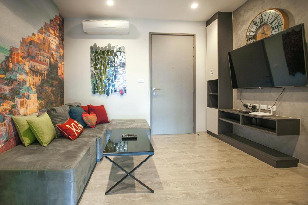 The Base Deluxe Lägenhet Pattaya Exteriör bild